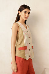Cairn check vest